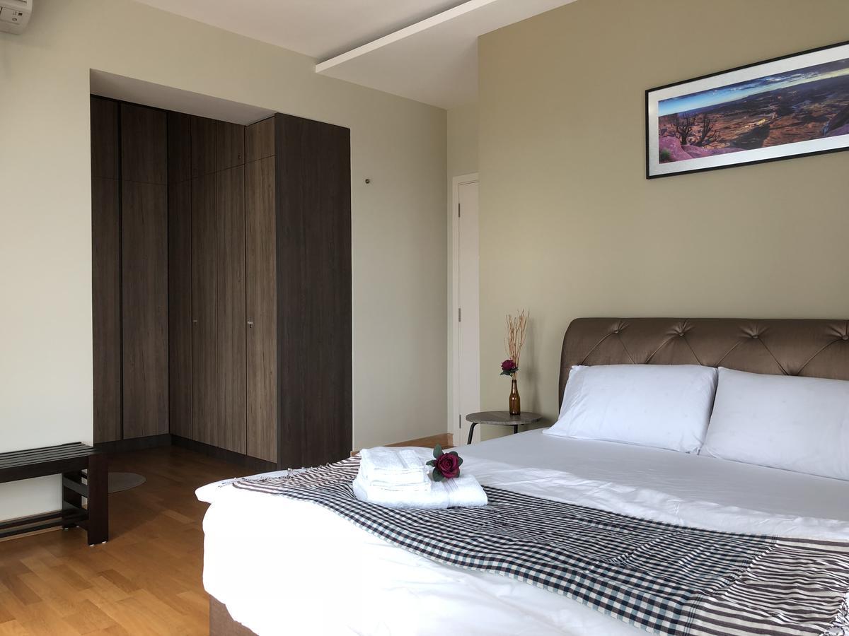 Teega Residence @ Cosy Seafront Living Нусаджая Екстериор снимка