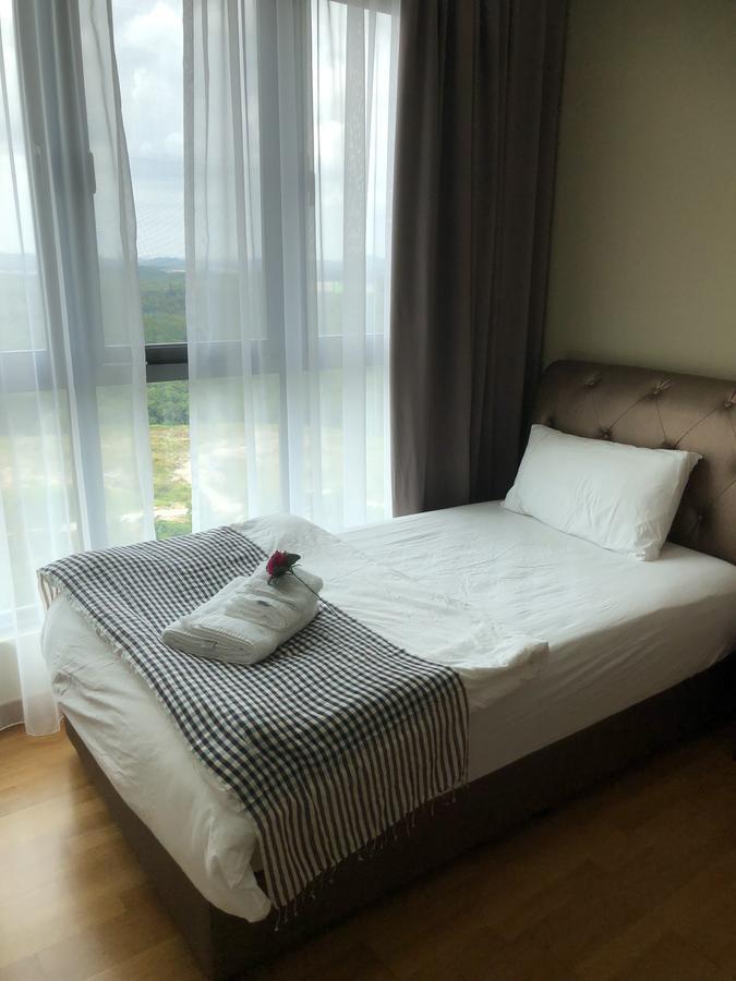 Teega Residence @ Cosy Seafront Living Нусаджая Екстериор снимка