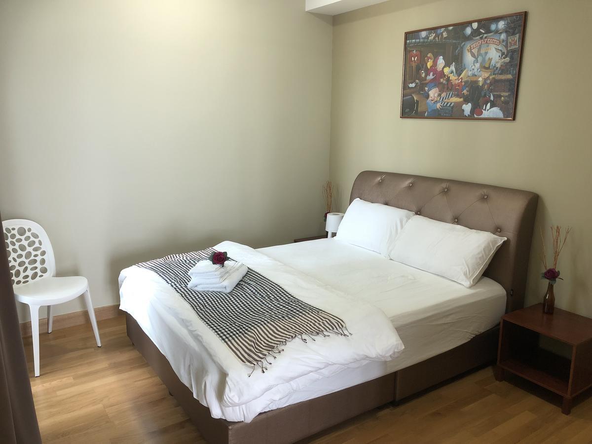 Teega Residence @ Cosy Seafront Living Нусаджая Екстериор снимка