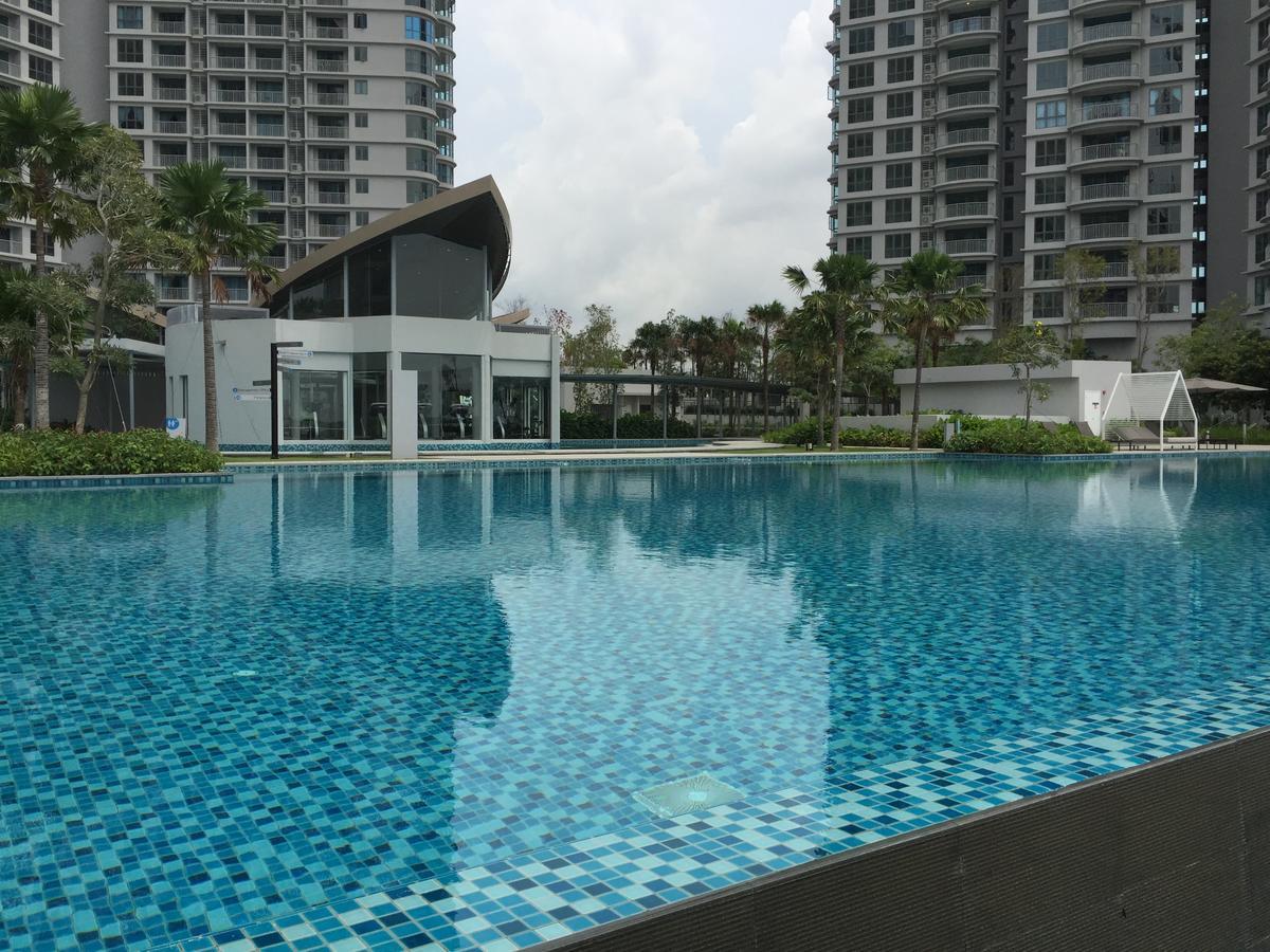 Teega Residence @ Cosy Seafront Living Нусаджая Екстериор снимка